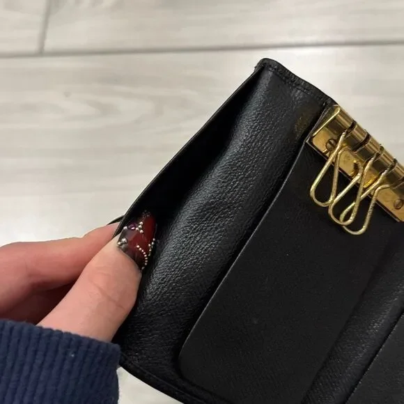 Authentic CHANEL 6-key Case Women's‎ Black Wallet vintage   Has only 4 key hooks - Picture 6 of 12